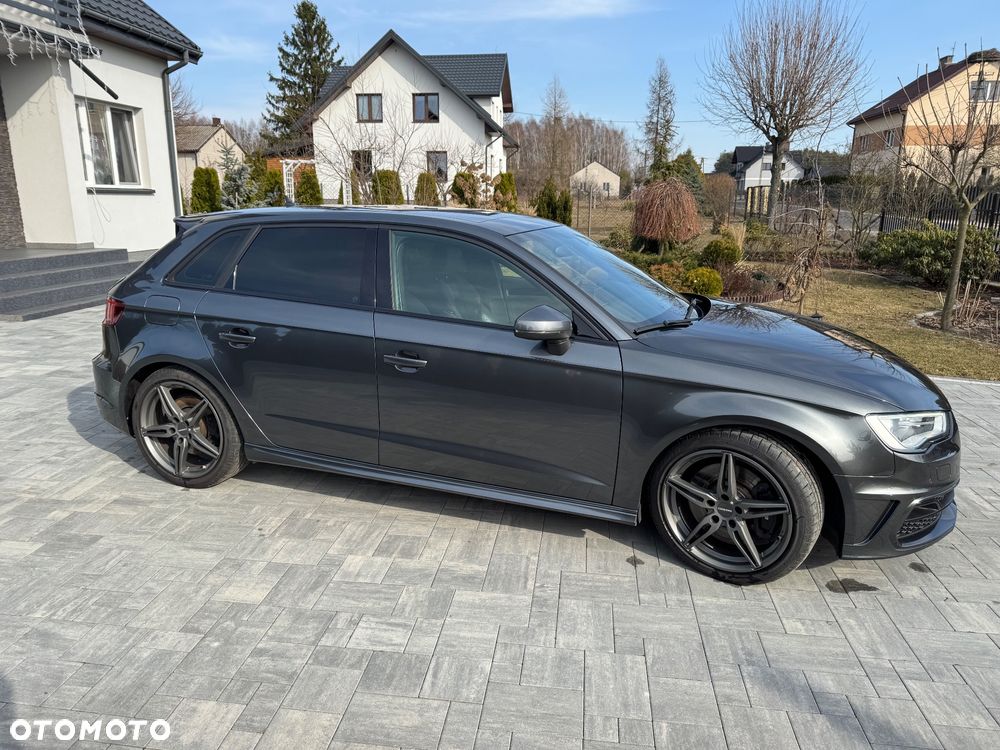 Audi S3 S tronic - 11