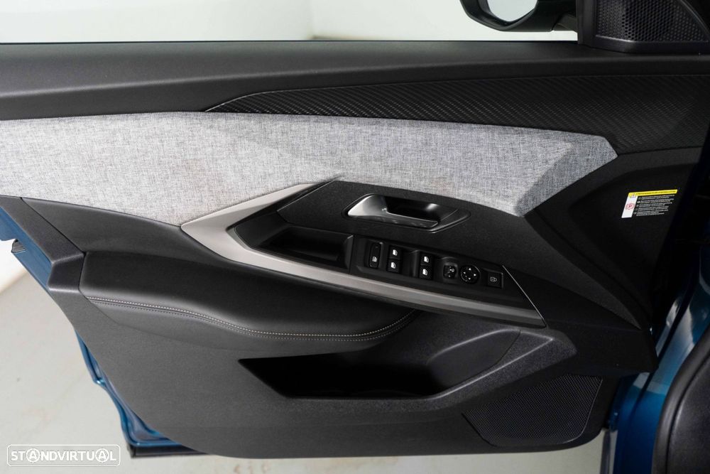 Peugeot 5008 1.2 Hybrid Allure e-DCS6 - 21