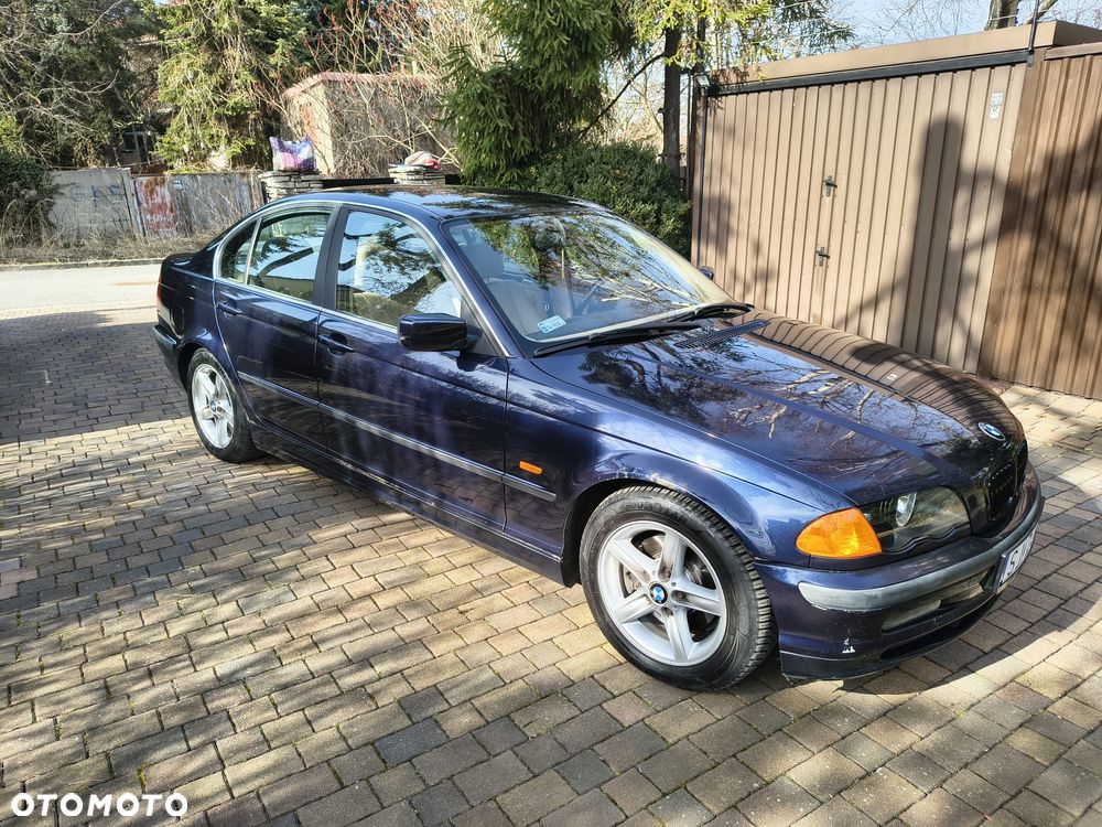 BMW Seria 3 328i - 2