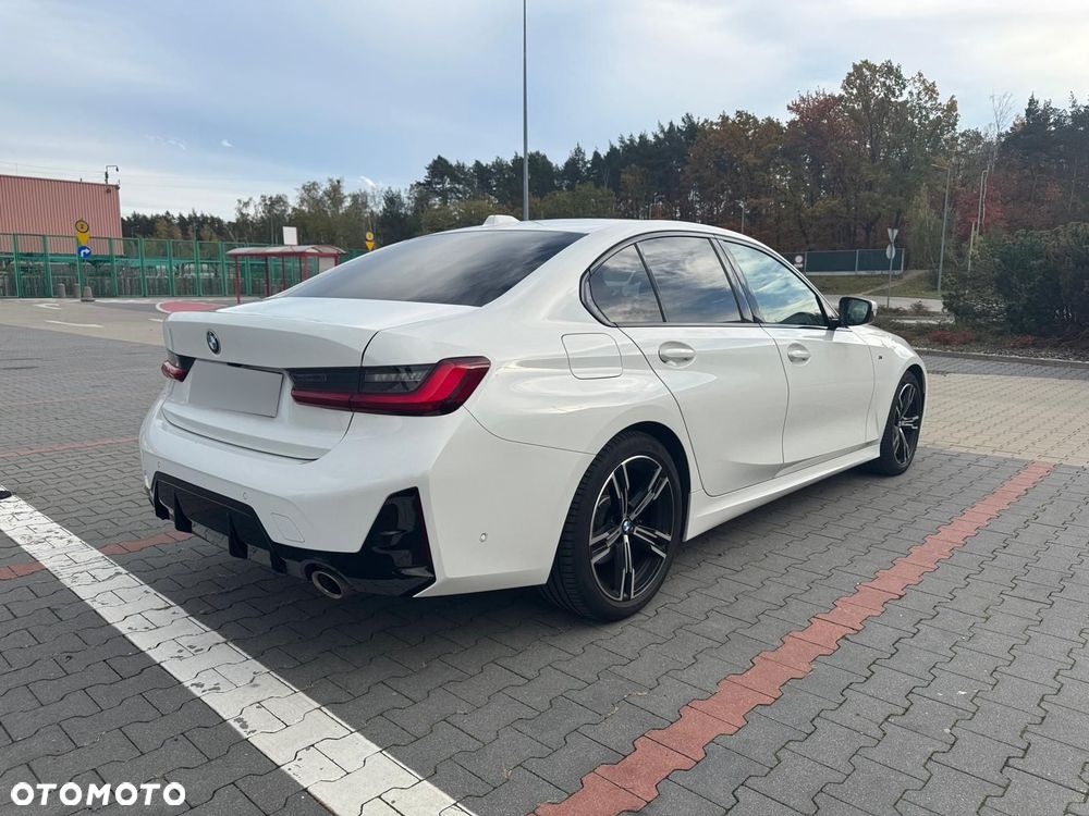 BMW 318I 2023 photo 5