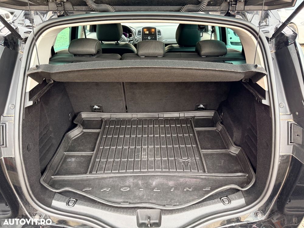 Renault Scenic BLUE dCi 120 EDC BOSE EDITION - 40