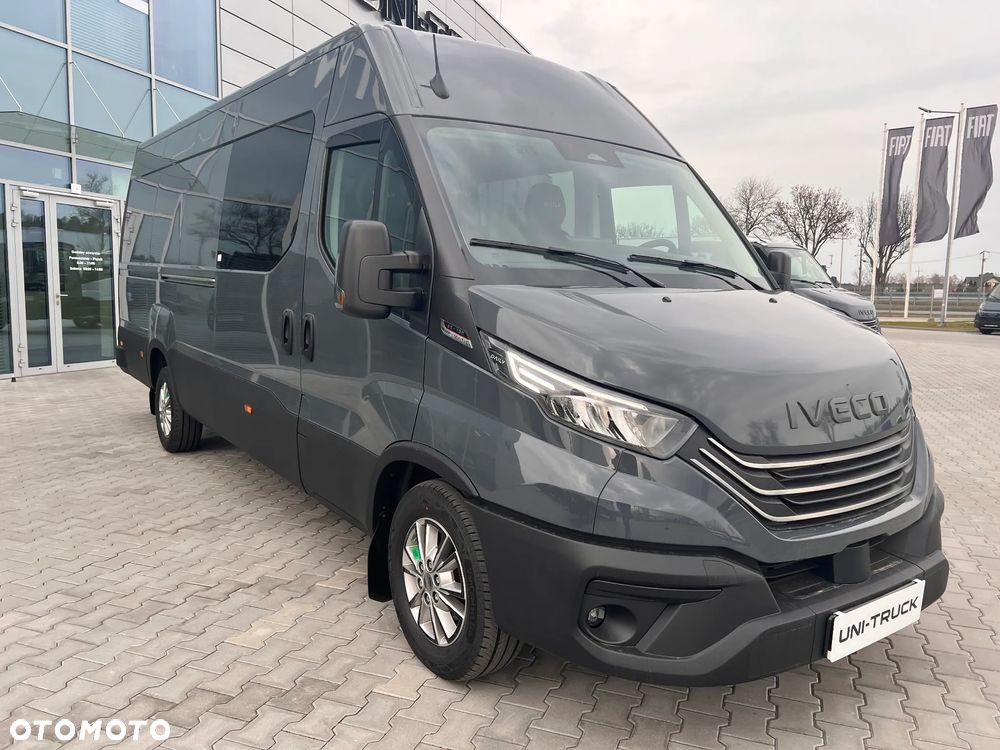 Iveco BRYGADÓWKA 7 MIEJSC OD RĘKI,MINIMUM FORMALNOŚCI,MAX SATYSFAKCJI - 8