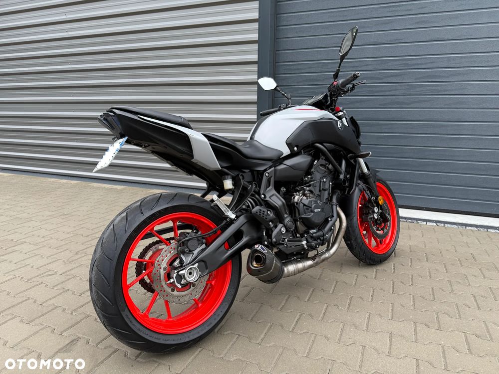 Yamaha MT - 8