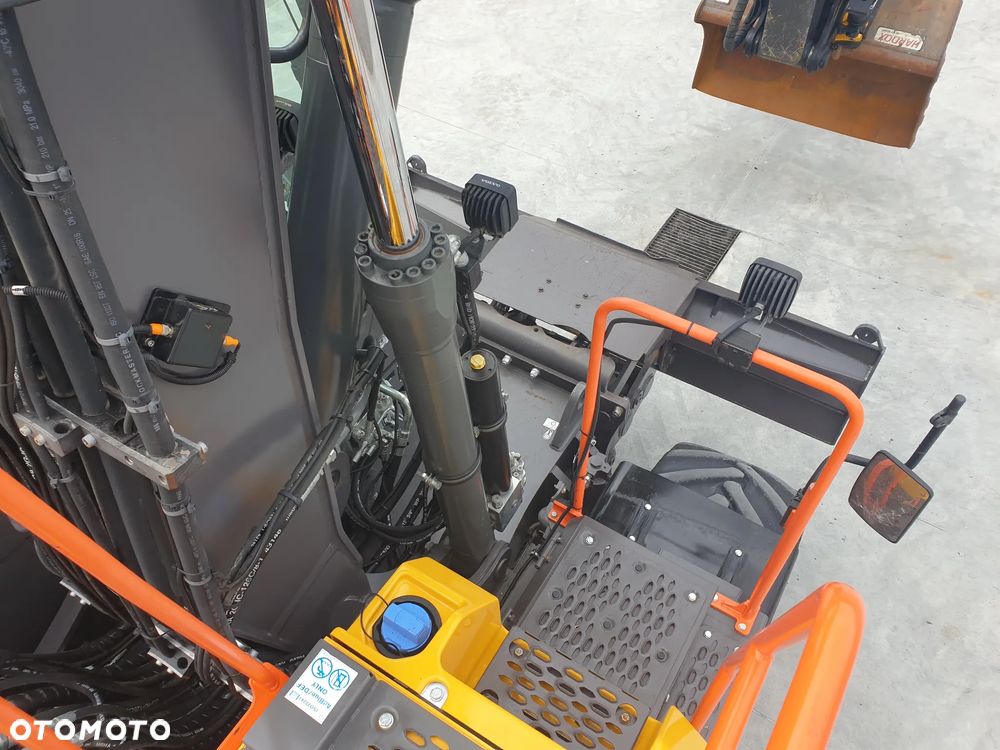 Volvo EW 160E ROTOTILT ZE SZCZYPCAMI SYSTEM GPS 3D LEICA - 23