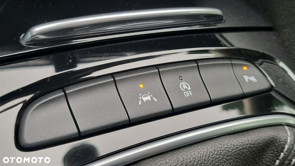 Opel Insignia - 16