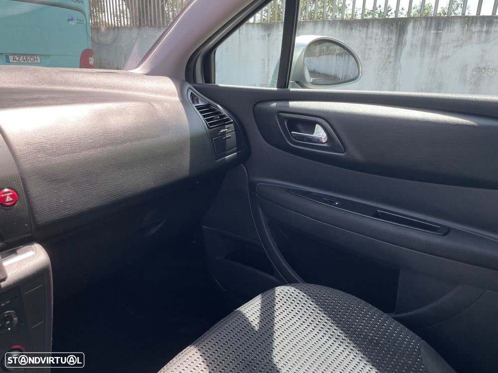 Citroën C4 1.6 HDi 110 VTR Pack - 5