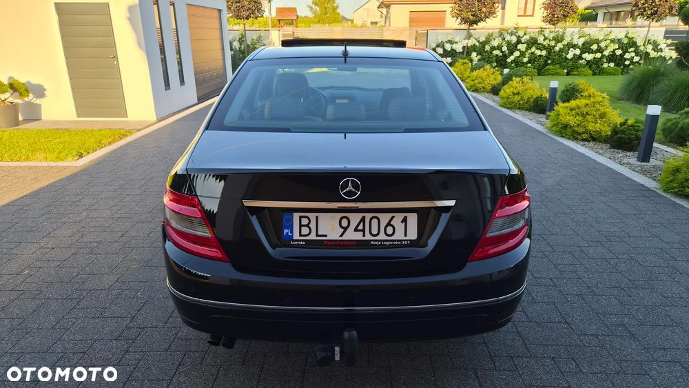 Mercedes-Benz Klasa C 180 CGI Automatik BlueEFFICIENCY Avantgarde - 5