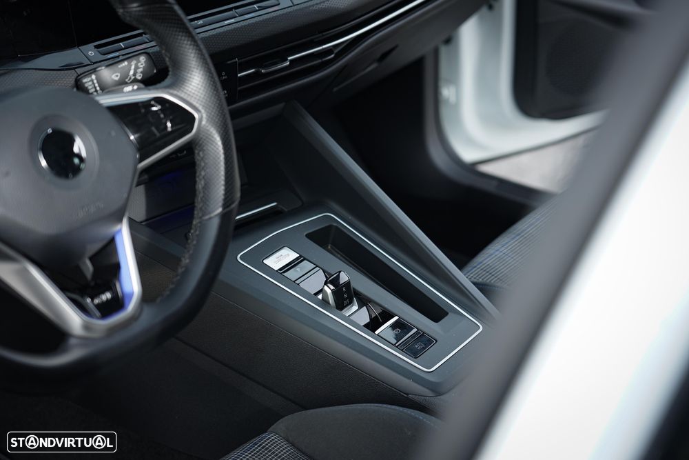 VW Golf 1.4 eHybrid OPF DSG GTE - 19