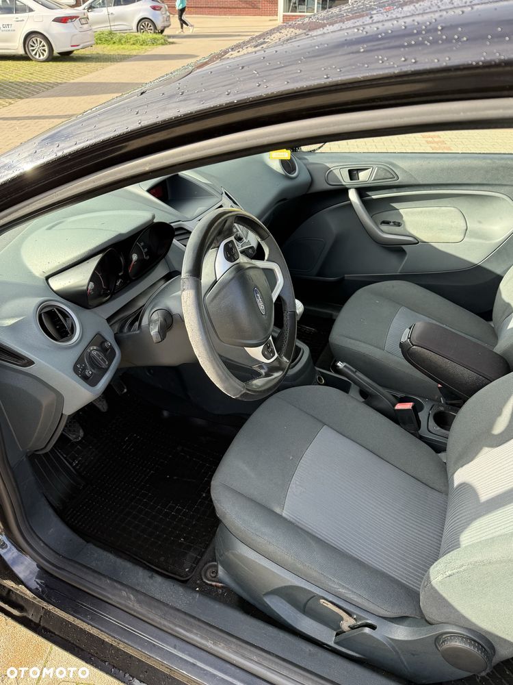 Ford Fiesta - 7