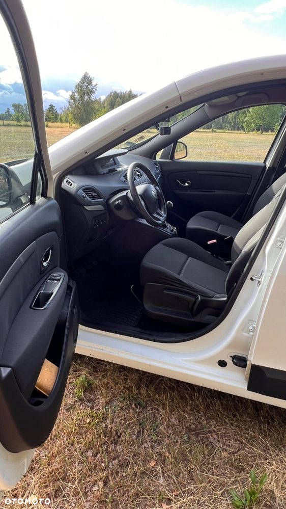 Renault Scenic 1.5 dCi Expression - 8
