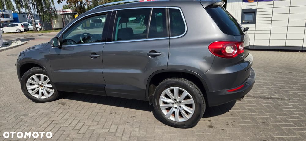 Volkswagen Tiguan 2.0 TDI DPF BlueMotion Technology Exclusive - 8