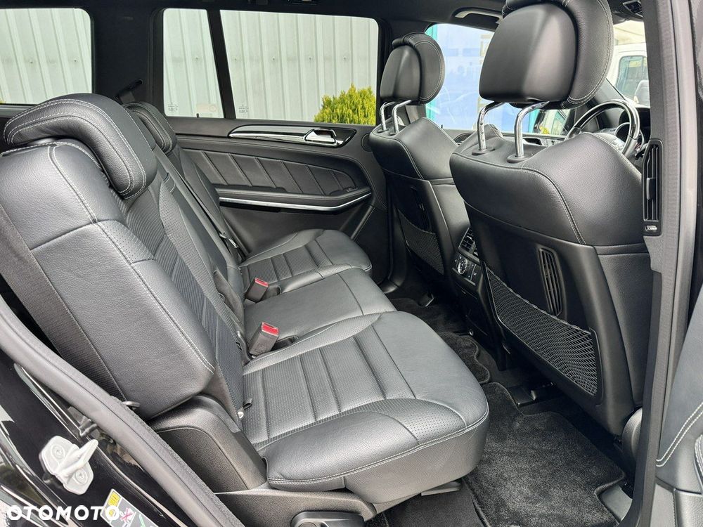 Mercedes-Benz GL - 26