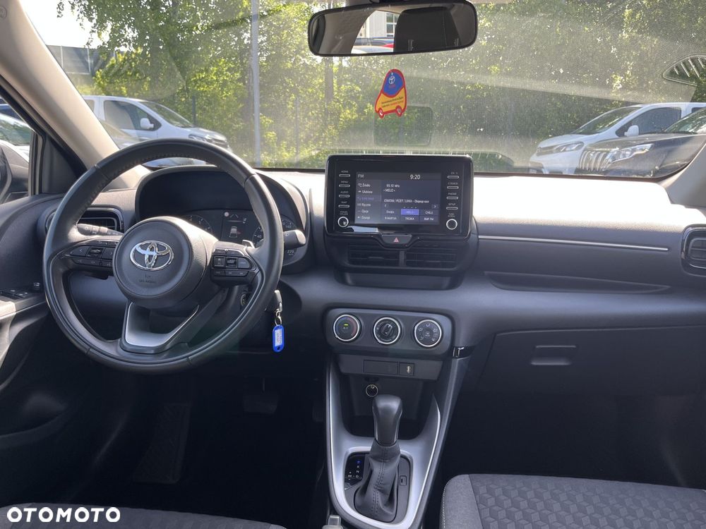 Toyota Yaris 1.5 Comfort CVT - 6