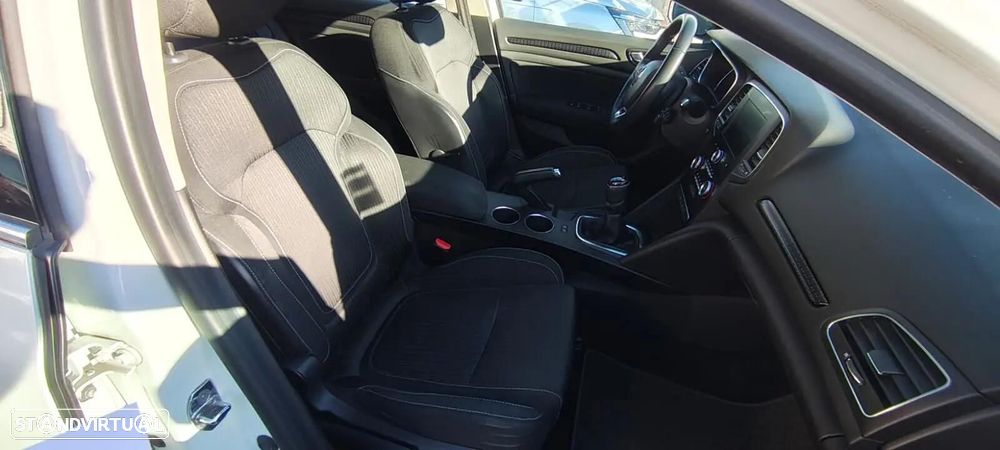 Renault Mégane Sport Tourer 1.5 dCi Zen ECO - 20