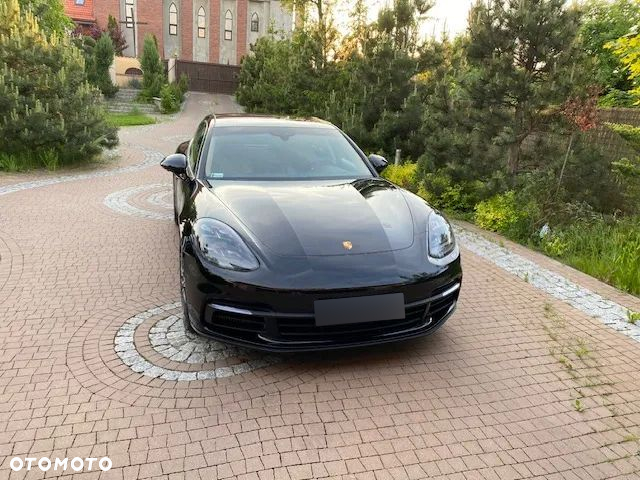 Porsche Panamera 4 E-Hybrid - 6