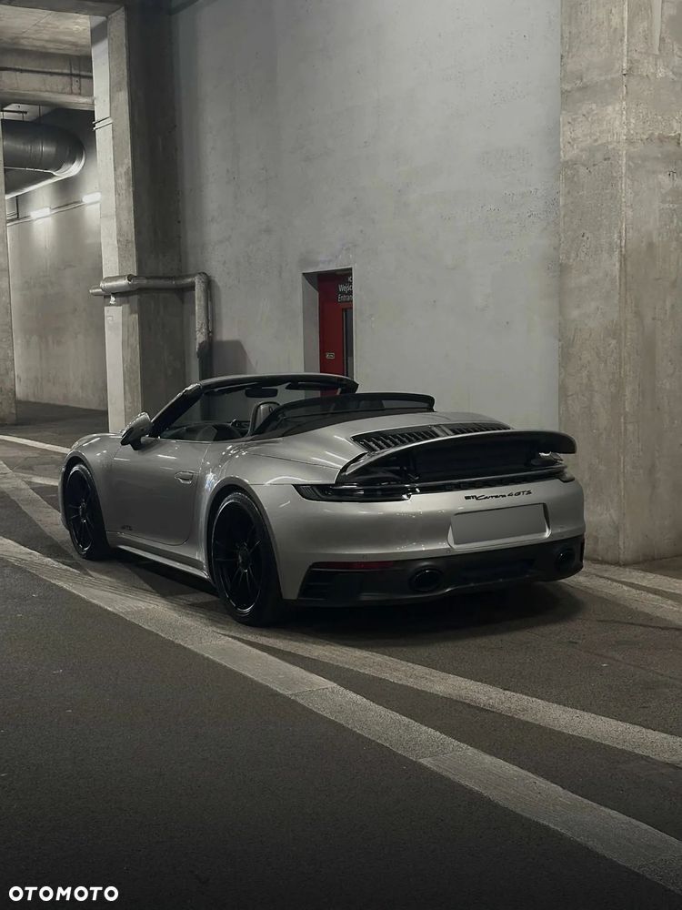 Porsche 911 Carrera 4 GTS - 5