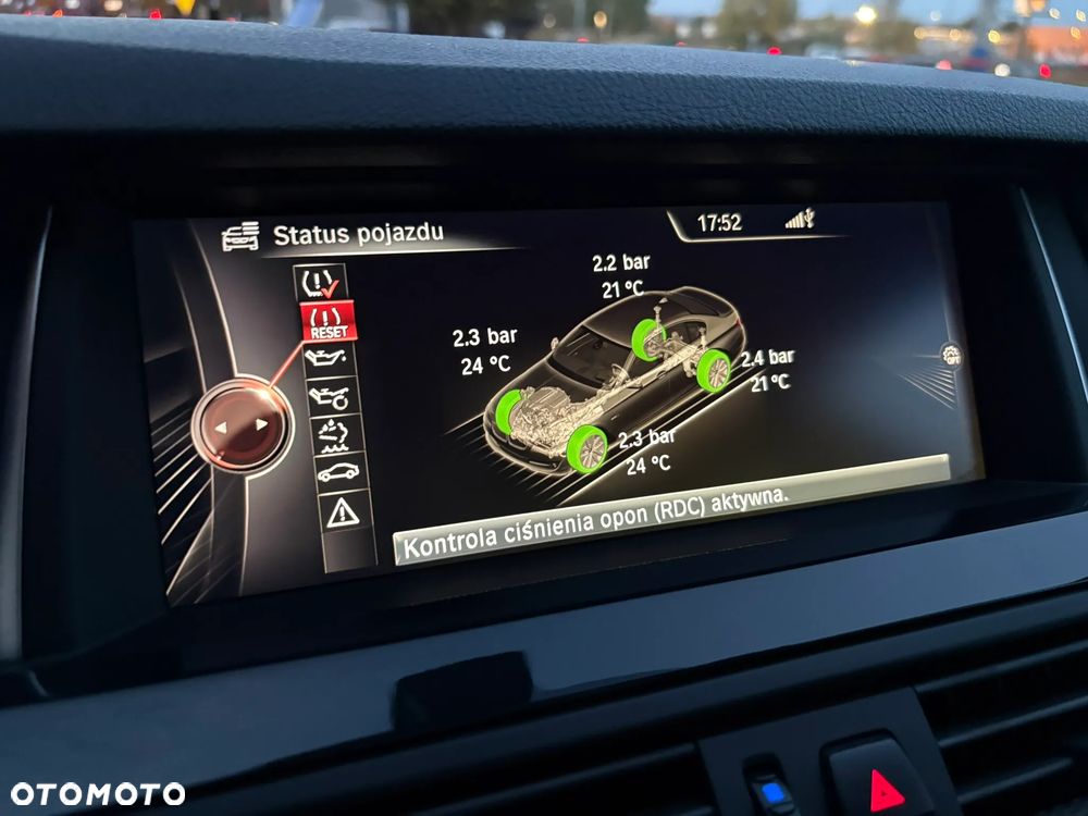 BMW Seria 5 520d xDrive - 33