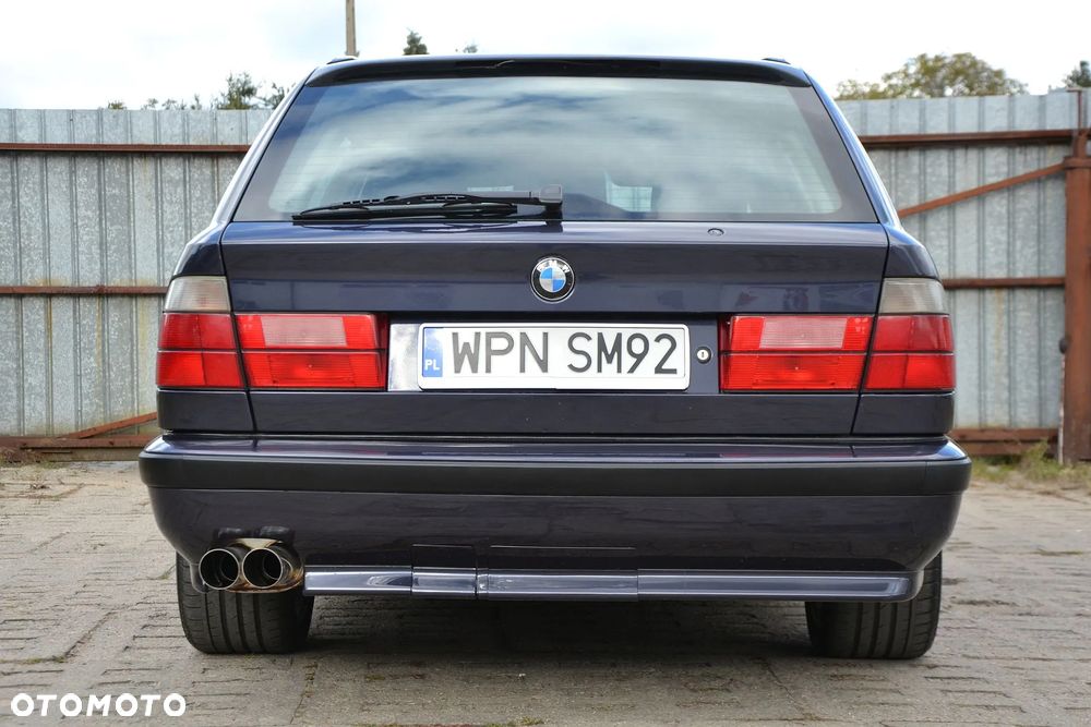 BMW Seria 5 540i - 27
