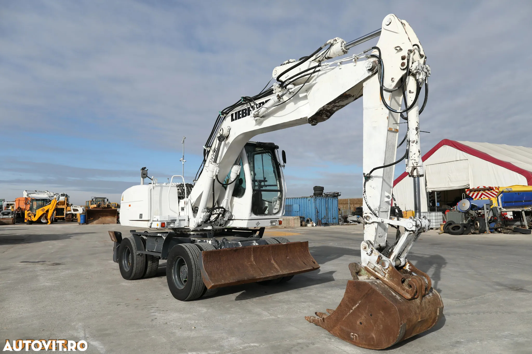 Liebherr A316 - 4
