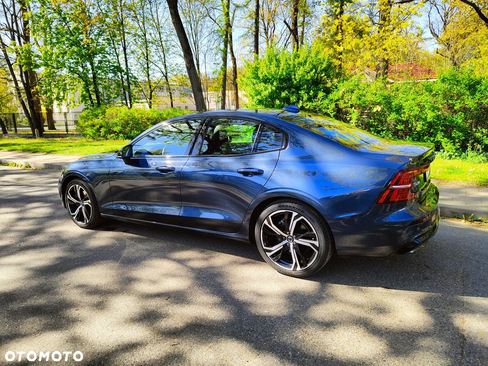 Volvo S60 B5 B AWD Plus Dark - 8