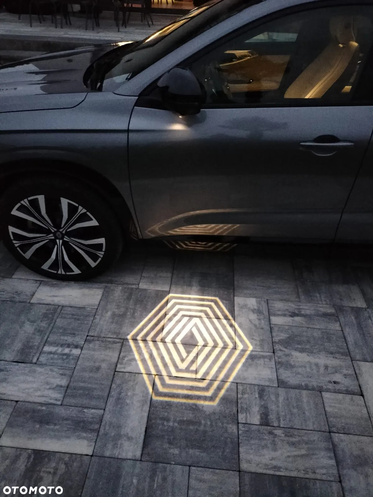 Renault Espace Full Hybrid E-TECH 200 Iconic 5-Sitzer - 11