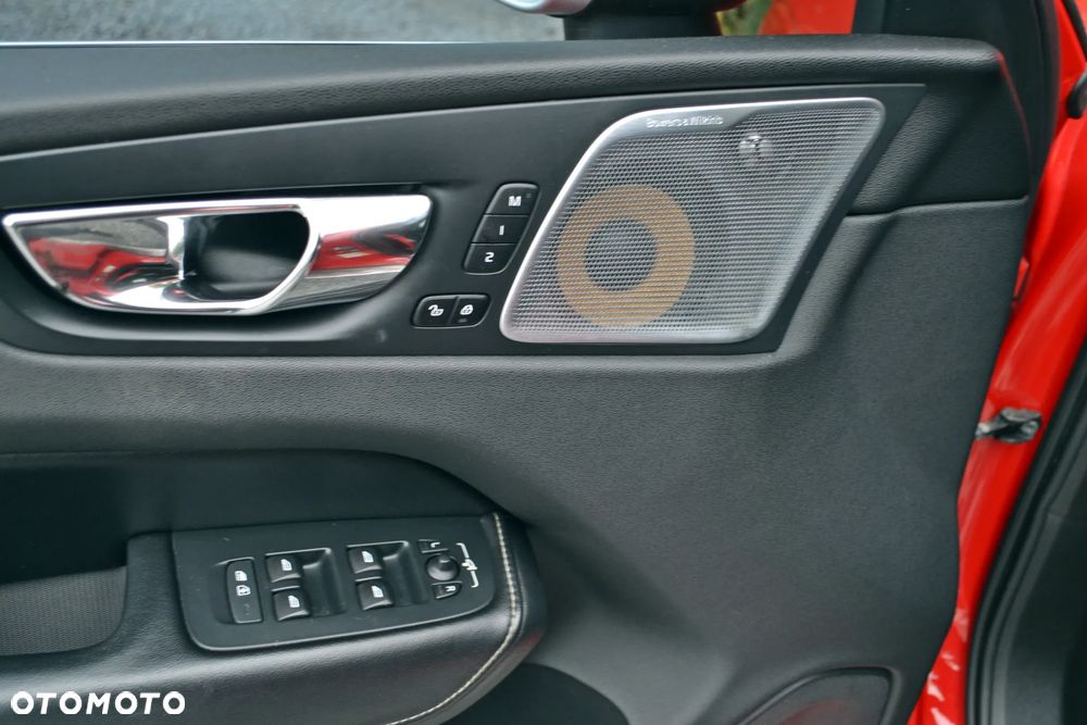 Volvo XC 60 - 30
