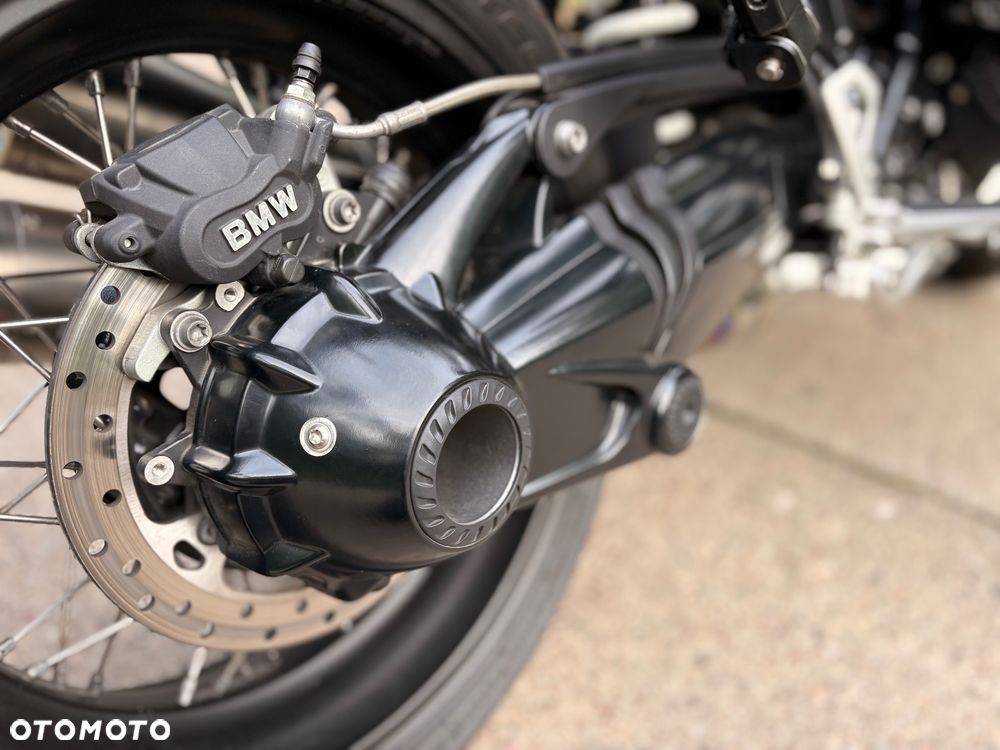 BMW R - 8
