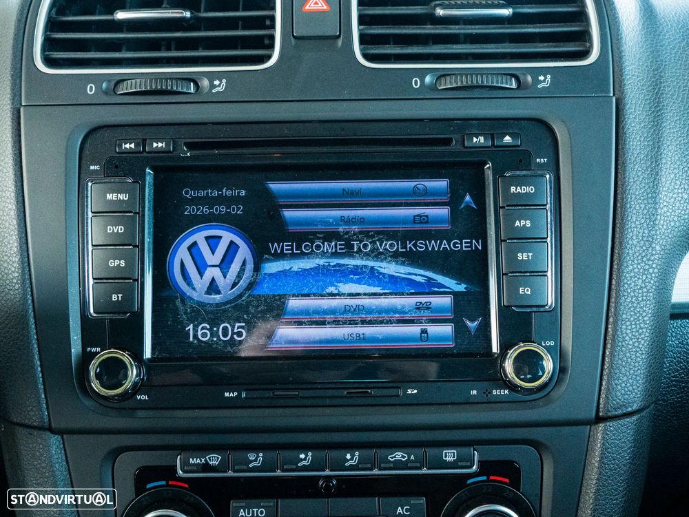 VW Golf 1.6 TDi Highline - 27