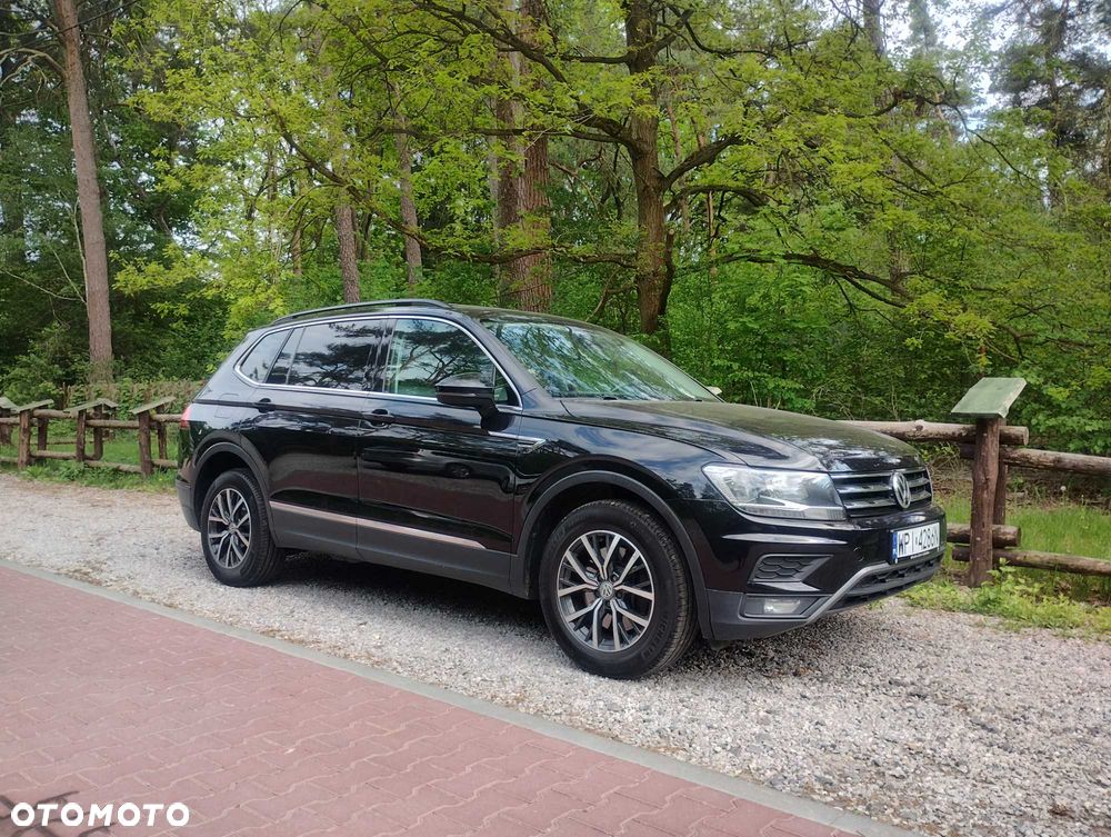 Volkswagen Tiguan - 1