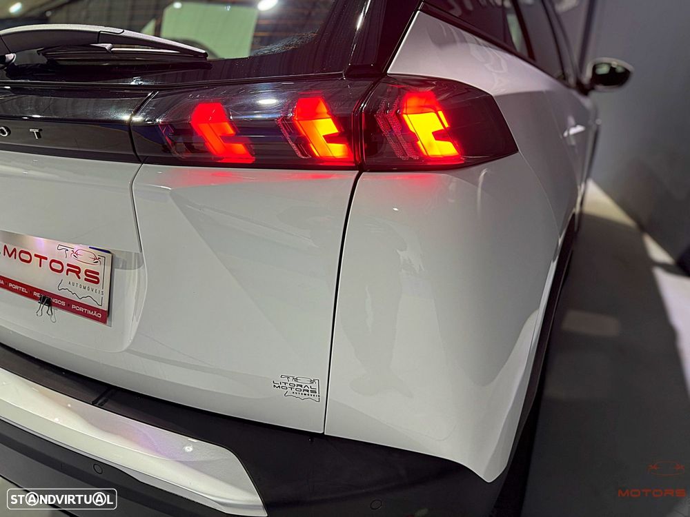 Peugeot 2008 1.2 PureTech Active Pack EAT8 - 11