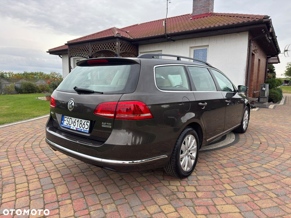 Volkswagen Passat - 14