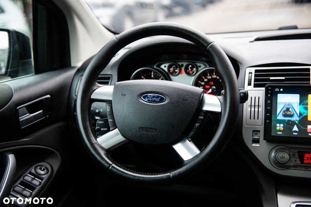 Ford Kuga 2.0 TDCi 4x4 Titanium - 32