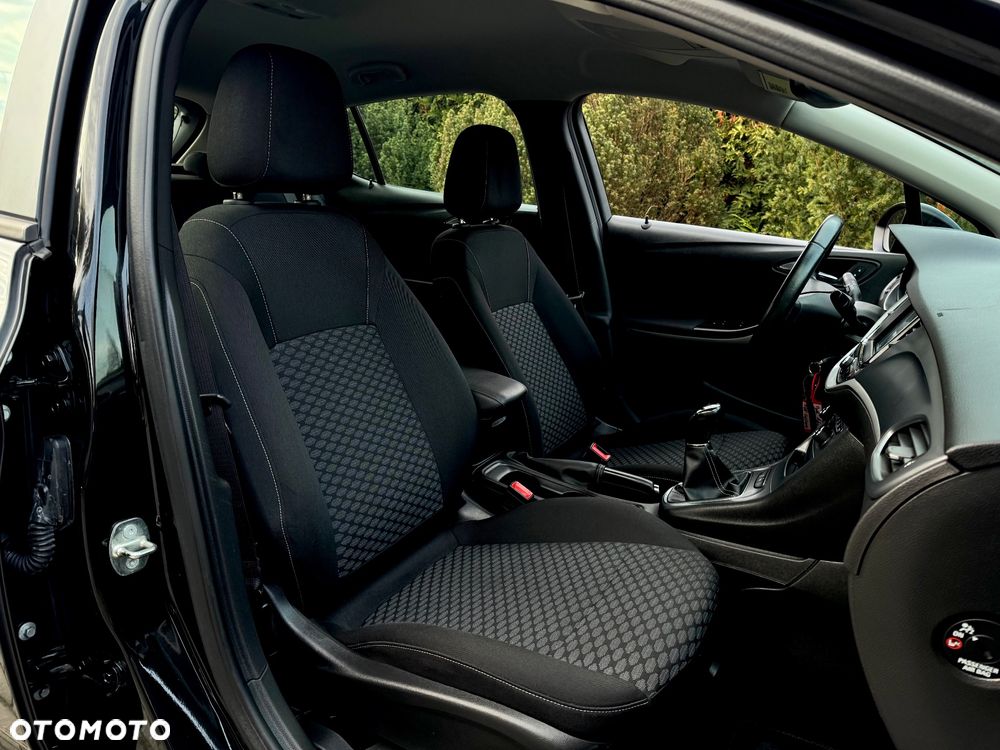 Opel Astra 1.4 Turbo Innovation - 11