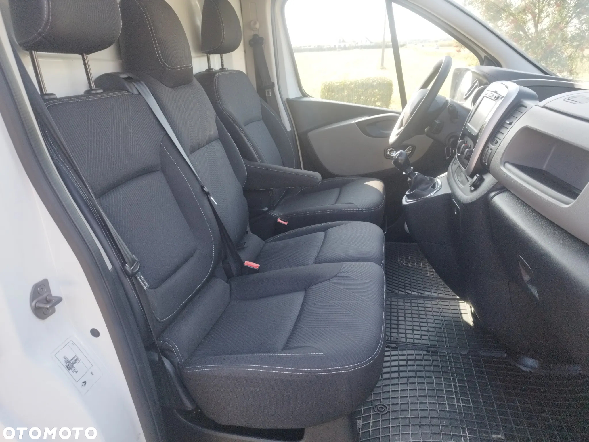 Renault Trafic - 21