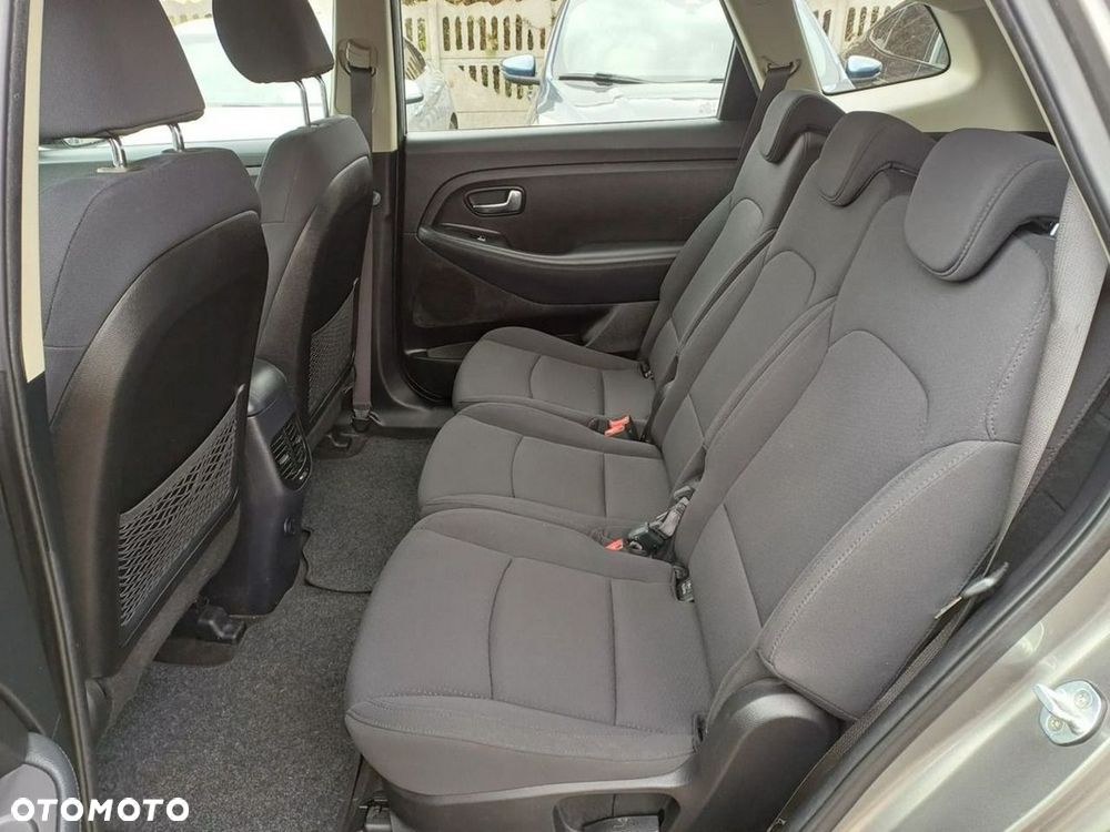 Kia Carens 1.7 CRDi 115 Dream Team Edition - 17