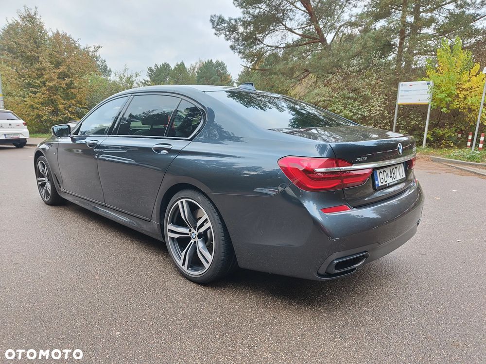 BMW Seria 7 750Li xDrive - 4