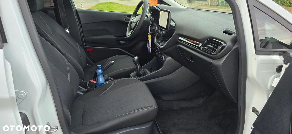 Ford Fiesta - 12