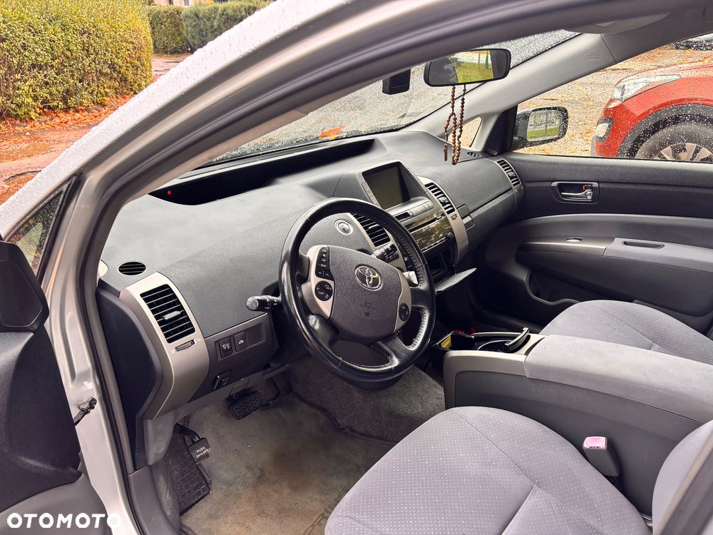 Toyota Prius - 16