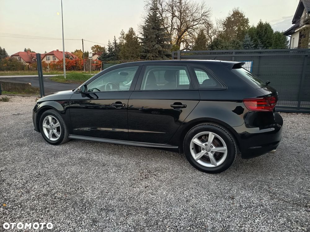Audi A3 Sportback 1.6 TDI ultra Attraction - 5