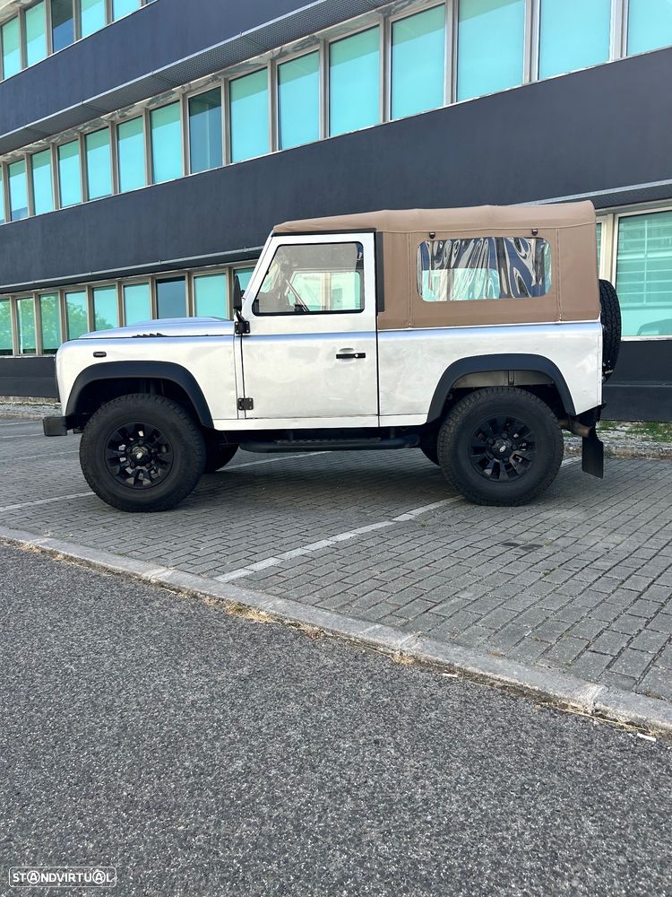 Land Rover Defender 90 2.4 CRD S - 2