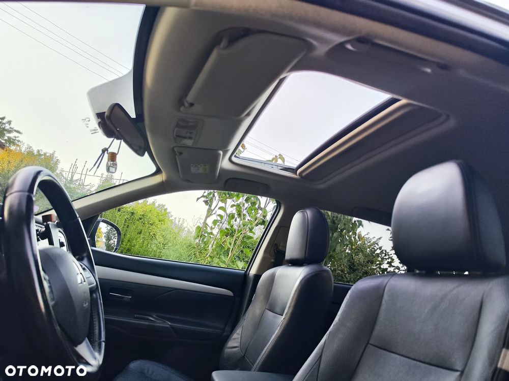 Mitsubishi Outlander - 37