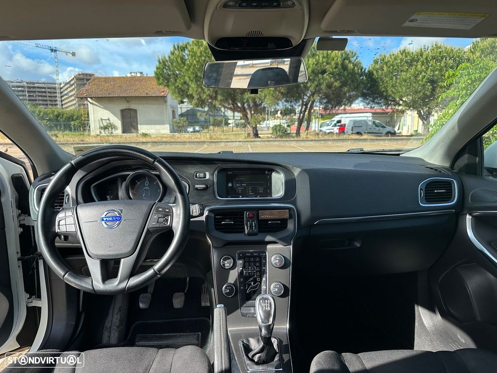 Volvo V40 D2 Momentum - 6
