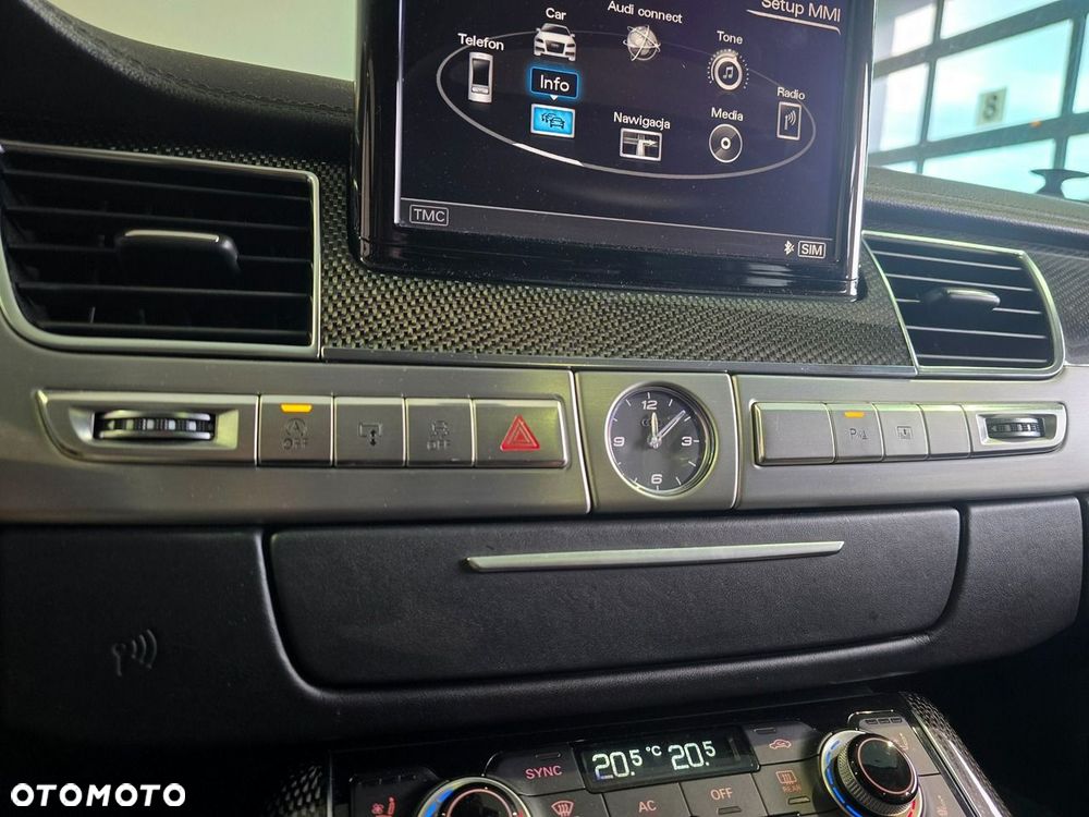Audi S8 - 26