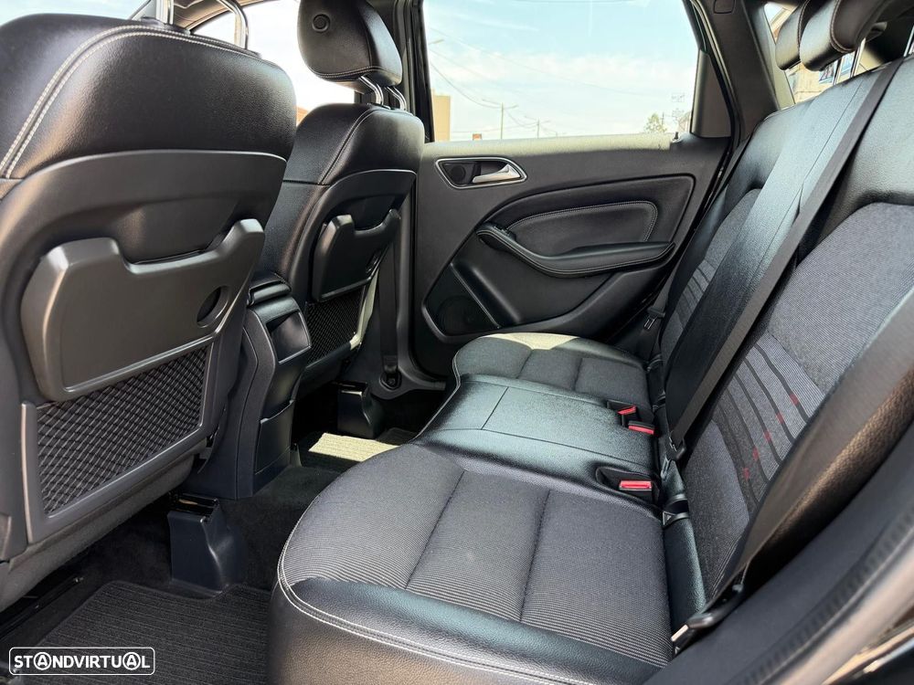 Mercedes-Benz B 180 d Urban - 11