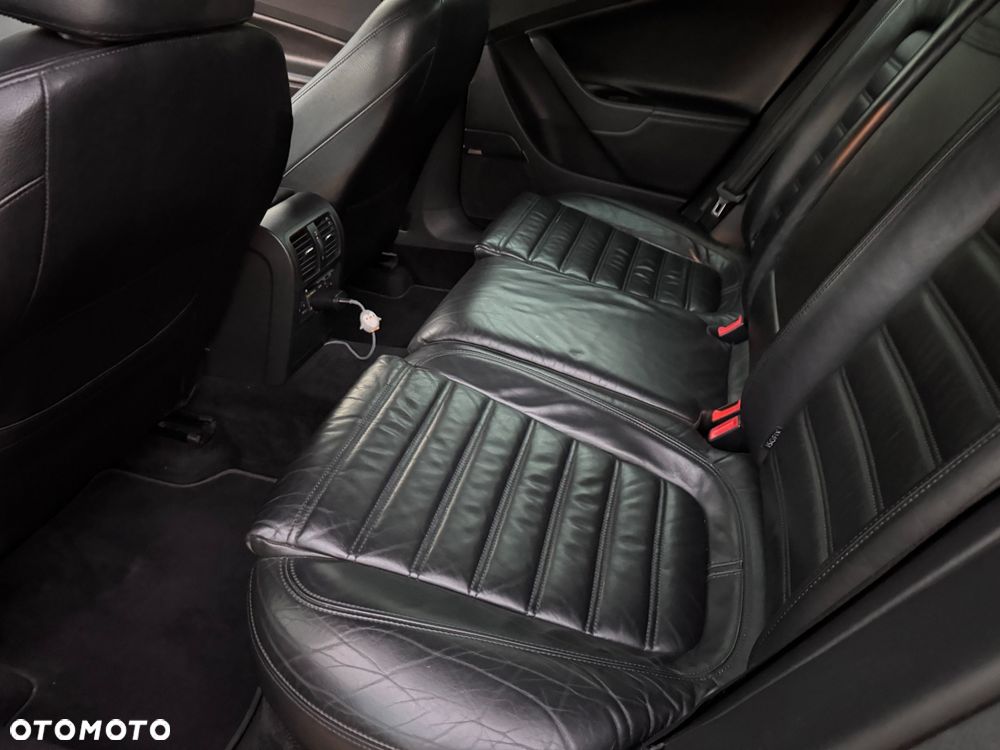 Volkswagen Passat 2.0 TDI DPF Sportline - 7