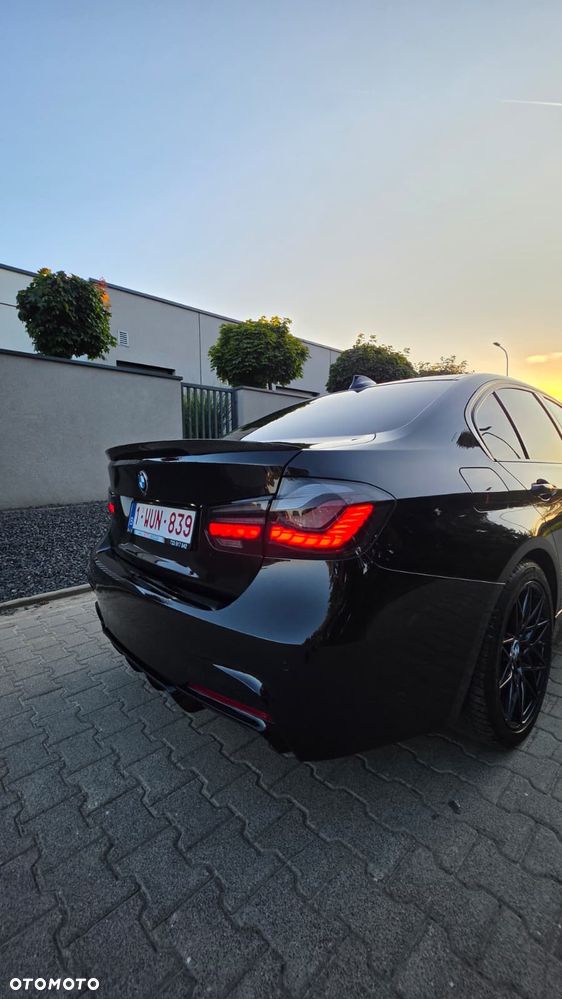 BMW Seria 3 318d M Sport Shadow - 11