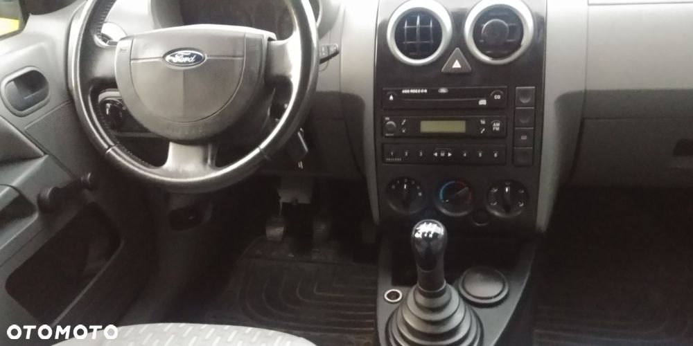 Ford Fusion - 5