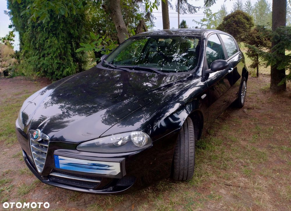 Alfa Romeo 147 1.6 Twin Spark Distinctive - 1