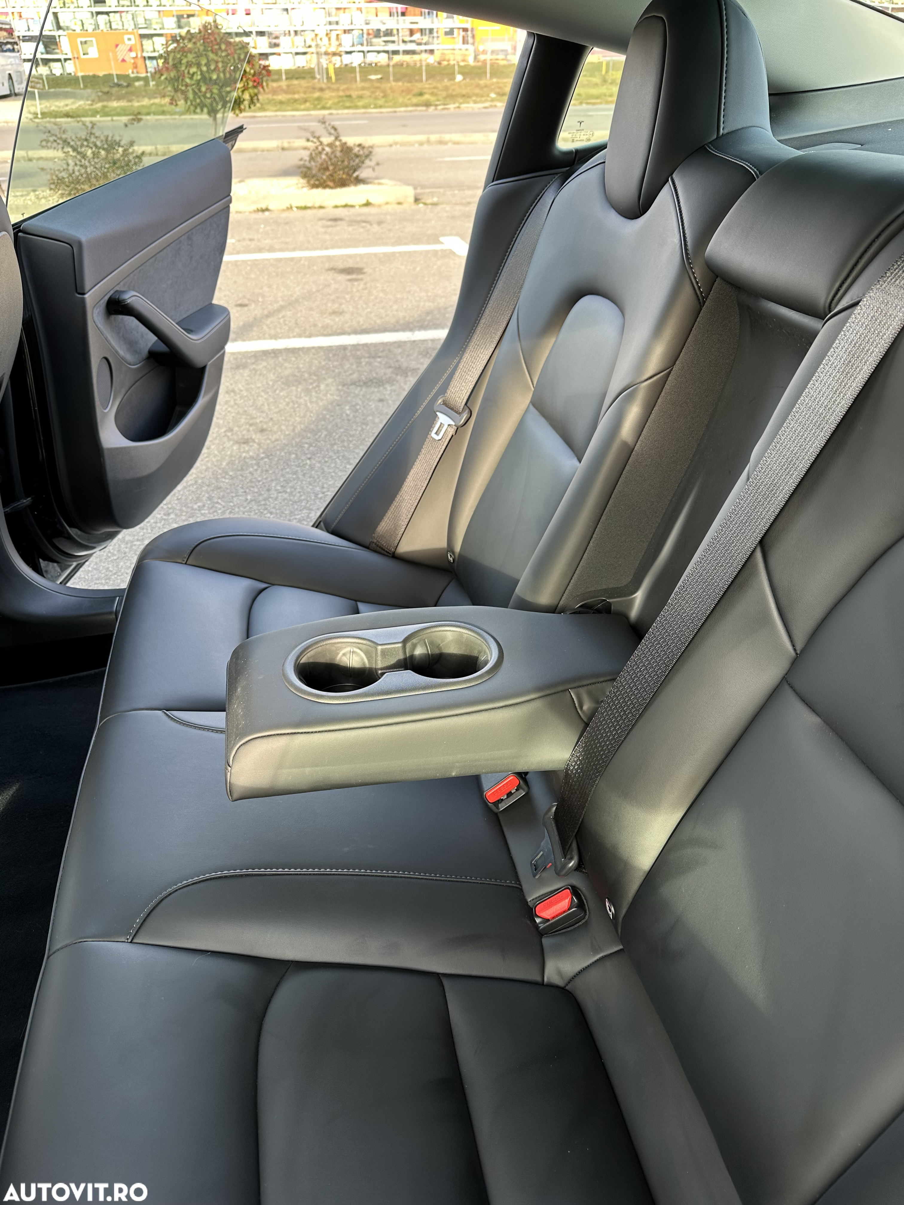 Tesla Model 3 - 31