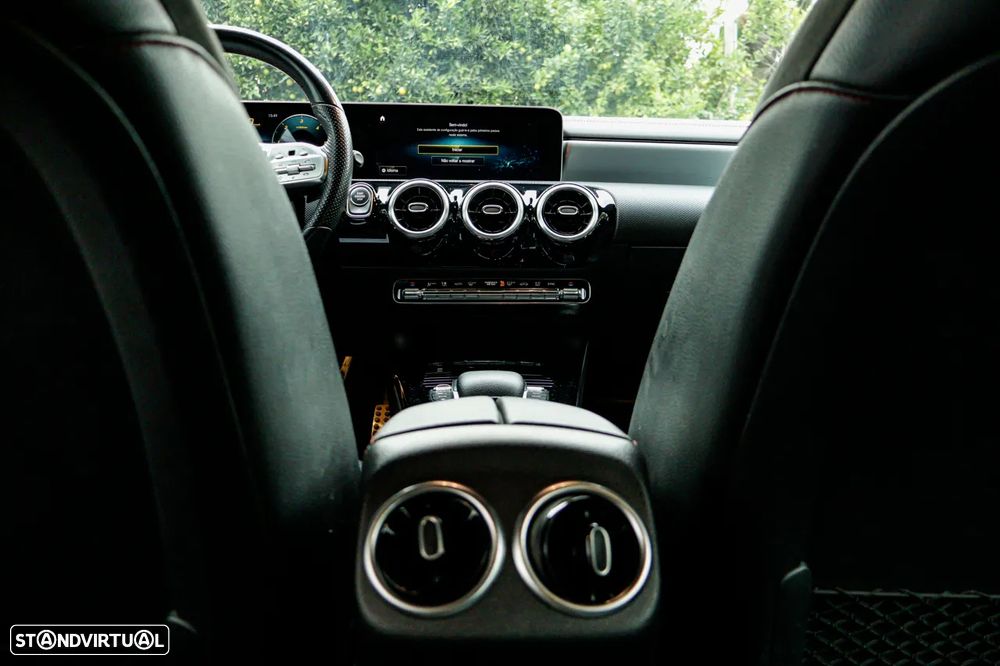 Mercedes-Benz CLA 180 d Shooting Brake AMG Line Aut. - 9